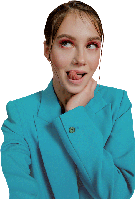 FraumitJacketundpinkenlashes2